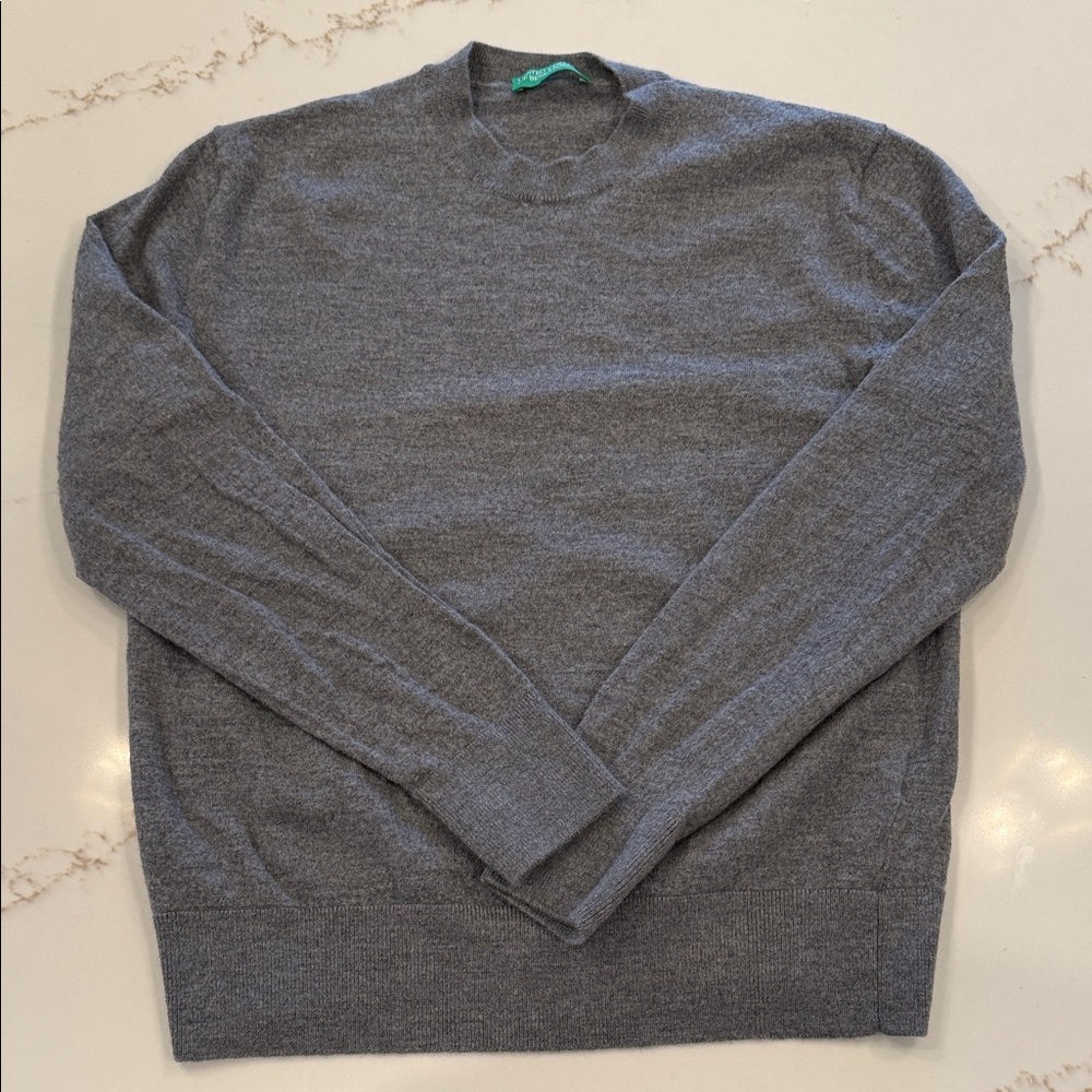 Boy’s United Colors Of Benetton Gray Crewneck Sweater Size M
